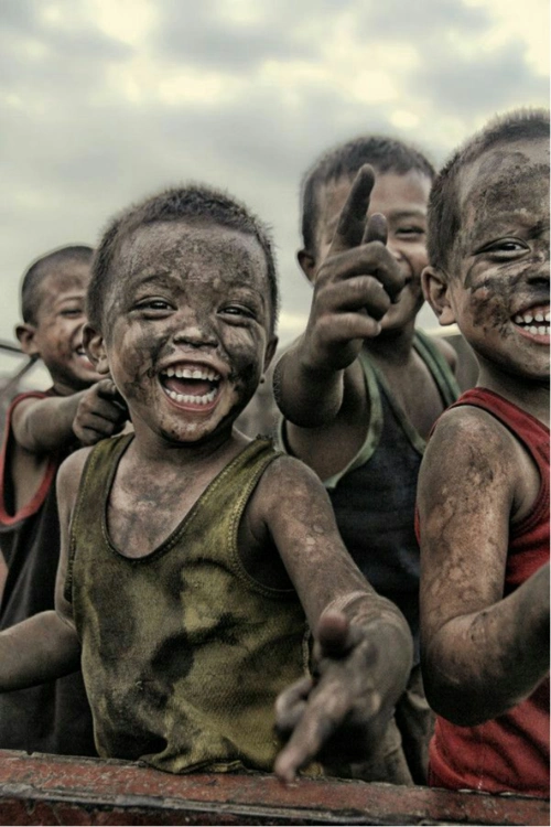 儿童摄影是我很喜欢的一个题材,看着孩子们天真烂漫的笑容想起了我的