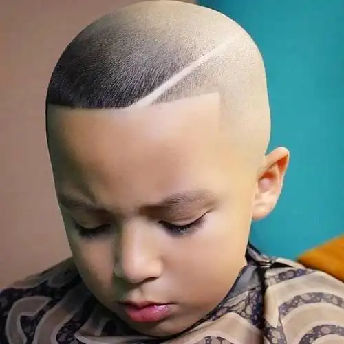 04小男孩短寸头发型