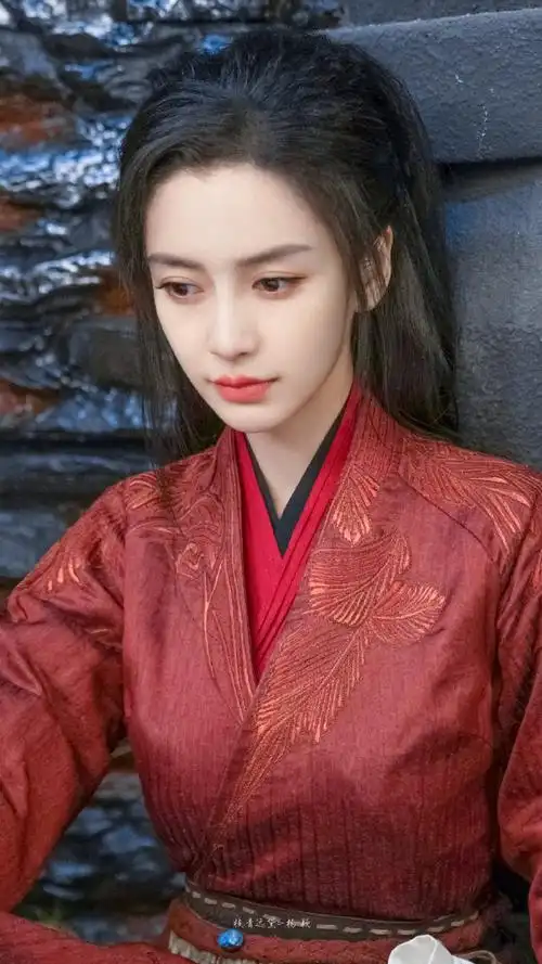 于正说小龙女先找的angelababy