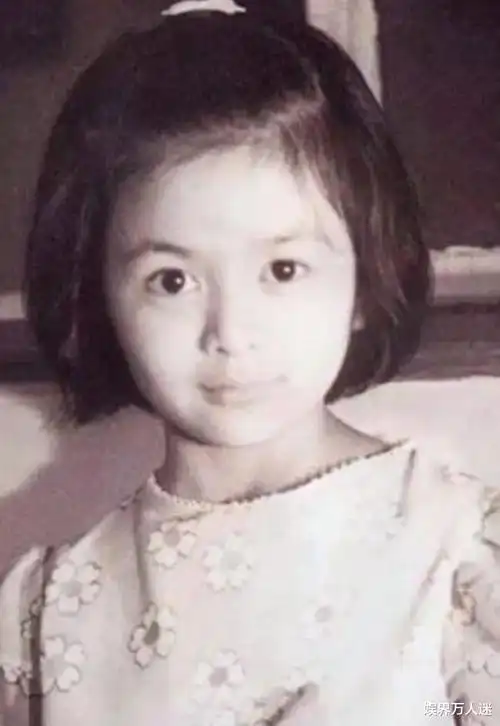 20名港星童年照:王祖贤是单眼皮,李嘉欣像洋娃娃,王菲变化最小