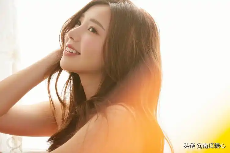 女性如何展示自身魅力让心仪的男性为之着迷的简单技巧