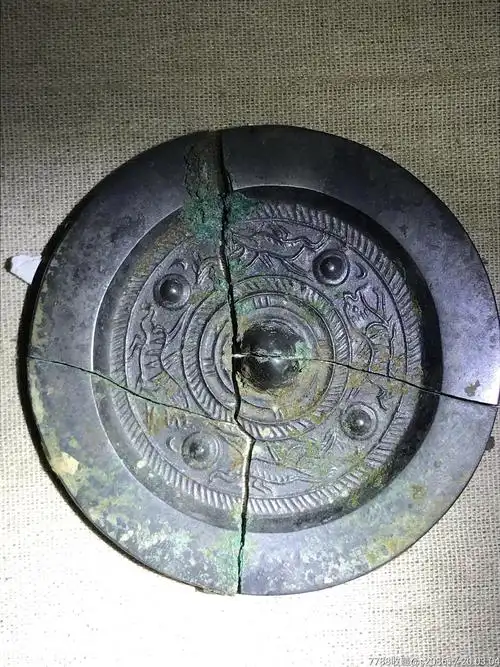汉代双龙双虎青铜镜铜镜包入任何评级