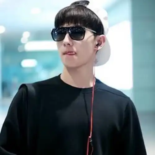 杨洋,我喜欢的每一面你恰好都有,而你拥有的每一面,我恰好都喜欢.