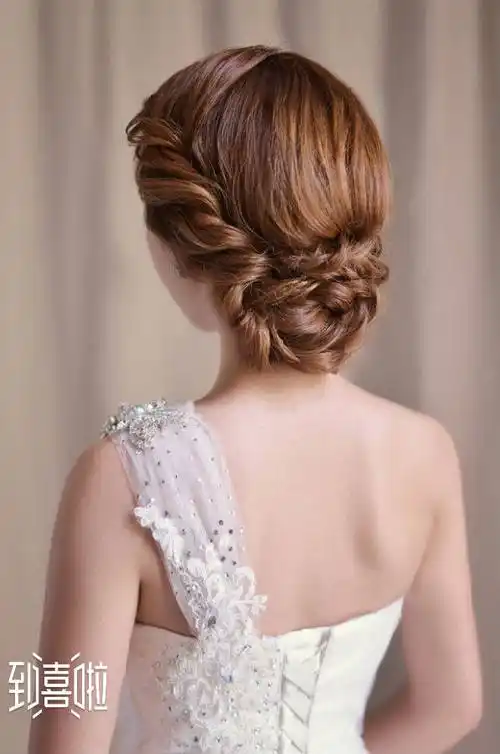 2019新娘发型有哪些甜美发型及优雅新娘发型推荐