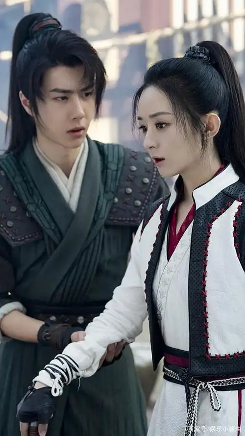 《有翡》赵丽颖王一博同框壁纸,这两人的cp太好磕了,郎才女貌啊