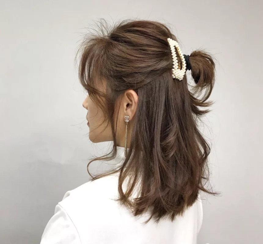 夏季女士发型别乱剪,最减龄丸子头发型30款送给大家,喜欢吗