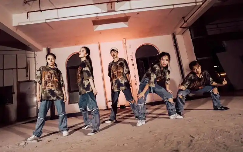 超舒服帅气hiphop风齐舞lilbebe单色舞蹈