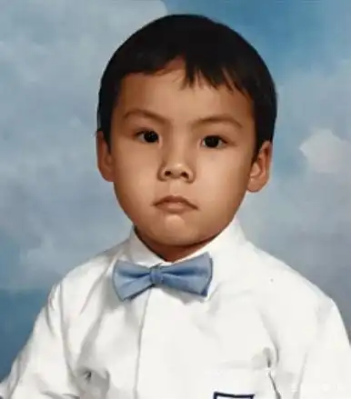 明星们的童年照,认出王俊凯,鹿晗不算什么,你能认出多少!