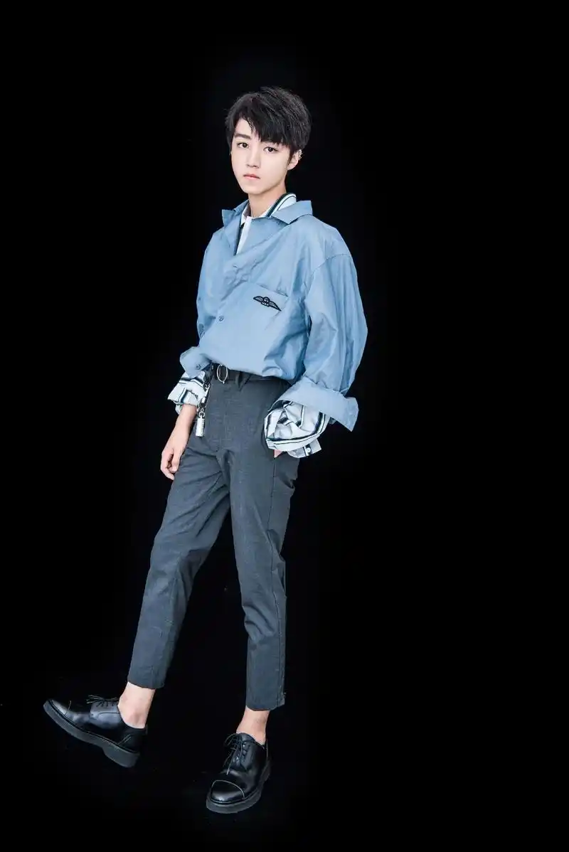 王俊凯超酷生日写真高清图片