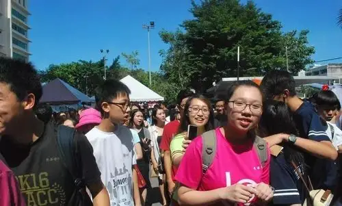 马来西亚为什么有那么多的华人?_马六甲