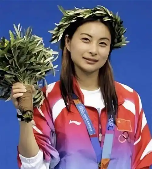 原创深扒郭晶晶幕后原来霍震霆没有撒谎她给霍家的助力不简单