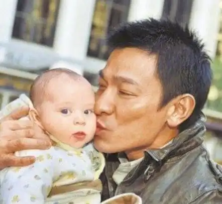 图刘德华有几个女儿儿子真相大曝光
