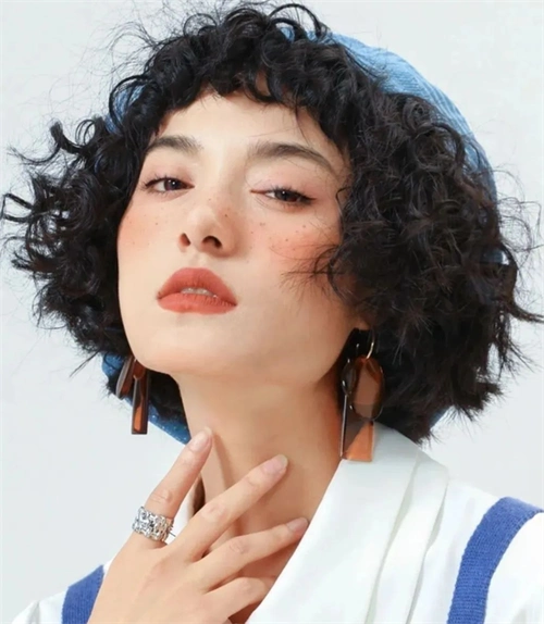 复古羊毛卷短发 人见人爱人夸