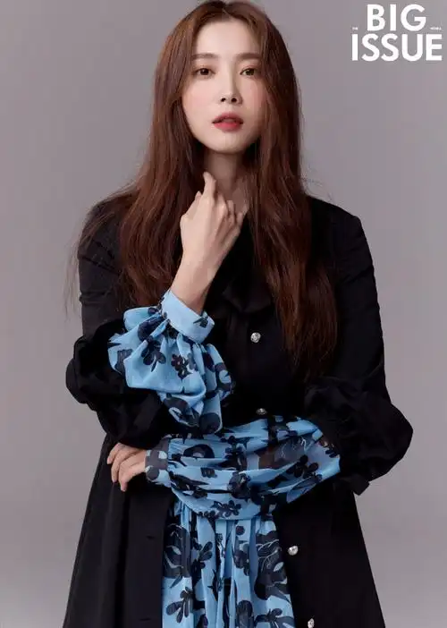 演员 吴允儿和儿子画报