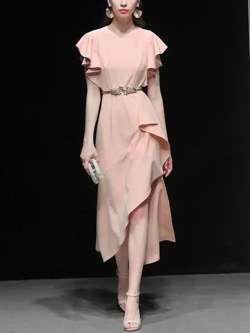 这裙子真香,显年轻的那种,你想拥有吗?穿上优雅高级特显气质