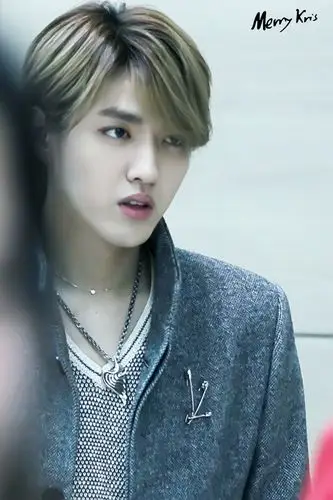 吴亦凡# #kris# 20140301 仁川赴香港6p 昨天太近,明天太远.