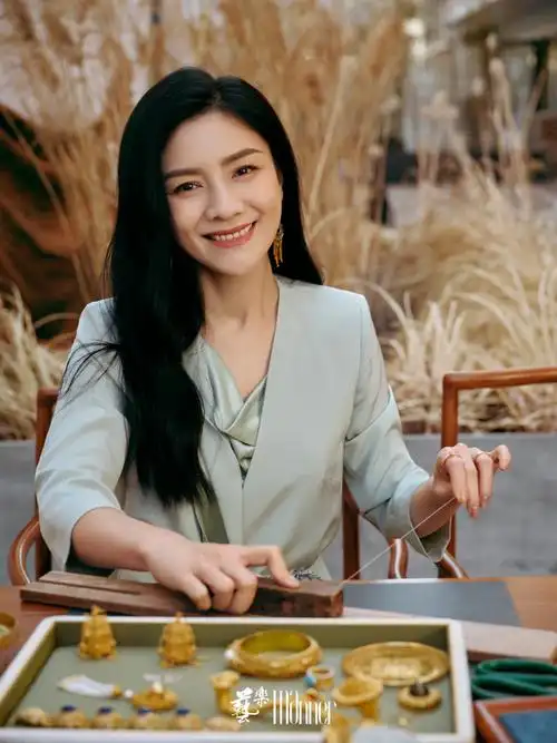 胡可繁花未尽故事感大片