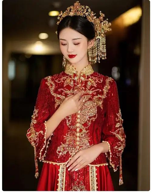 新款结婚女中式礼服嫁衣婚纱龙凤褂气质秀和服古装汉服中式婚礼喜娘