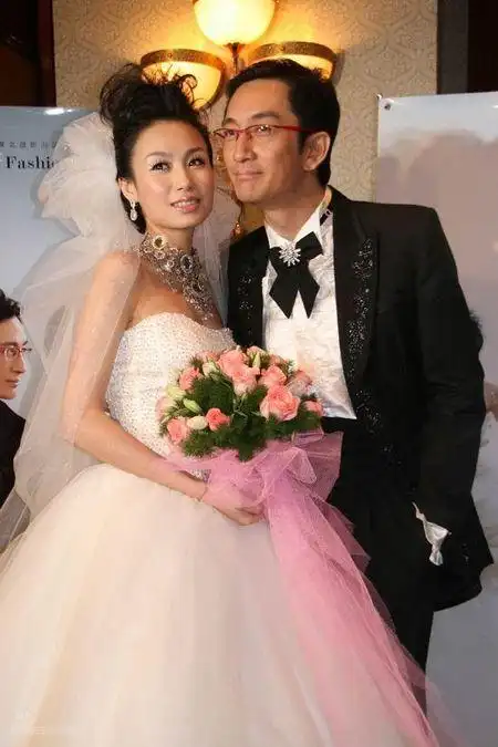 钟汉良的老婆被曝是粉丝 盘点与粉丝结婚的明星