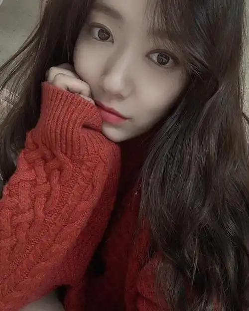 ins高清壁纸头像背景图片素材无水印原图-女神朴信惠ins图集