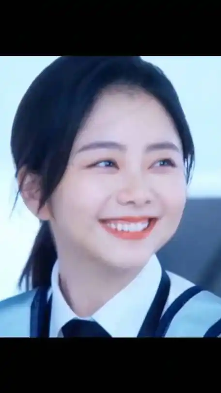 我20出头都不如她,好羡慕～#谭松韵给小可乐打码#看脸科普君的微博