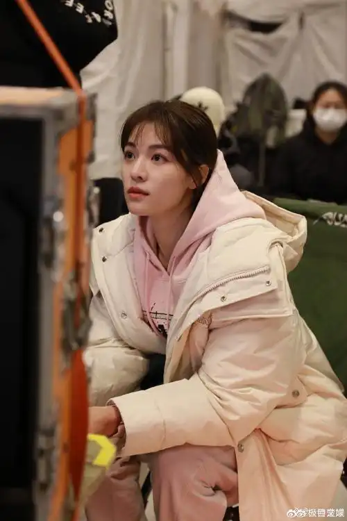 钟楚曦江湖六宫格剧照##钟楚曦江湖新剧照