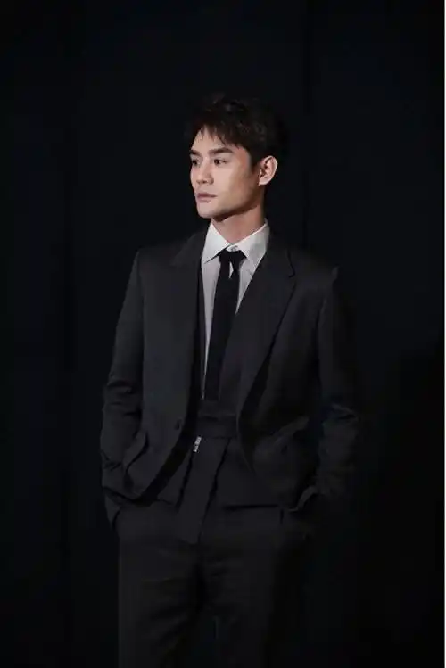 原创长得丑别硬穿西装这10位男星告诉你什么是潇洒俊朗贵气逼人