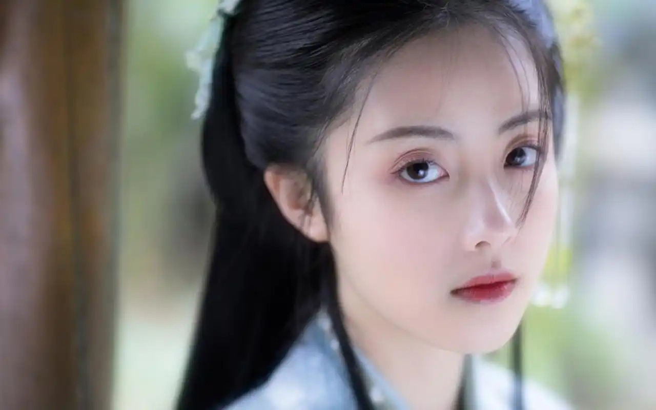 章乐韵唯美古风写真图片桌面壁纸