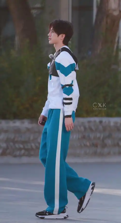 奔跑吧黄河宣传片#被蔡徐坤射箭帅到了#奔跑吧蔡徐坤