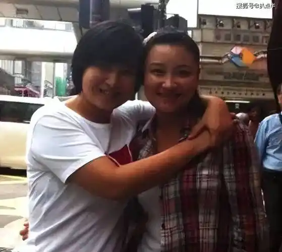 无论能否再创票房奇迹,贾玲已成传奇_贾丹_表演_姐姐