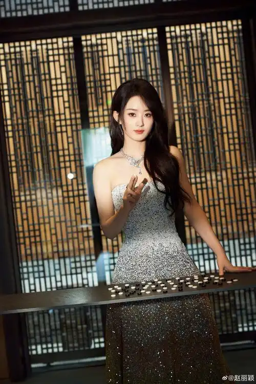 赵丽颖新剧官宣,悬疑剧《在人间》开机