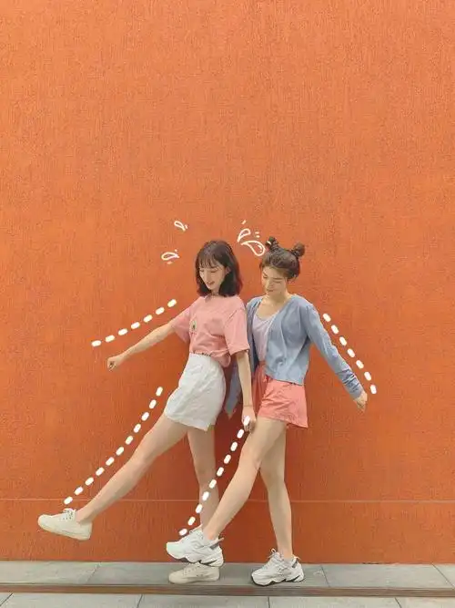 闺蜜拍照摆pose大全? - 设计盒