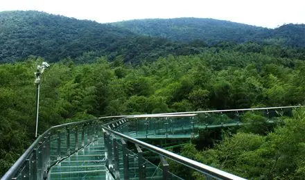 漫步云端 起舞竹尖 竹尖玻璃栈道电子门票