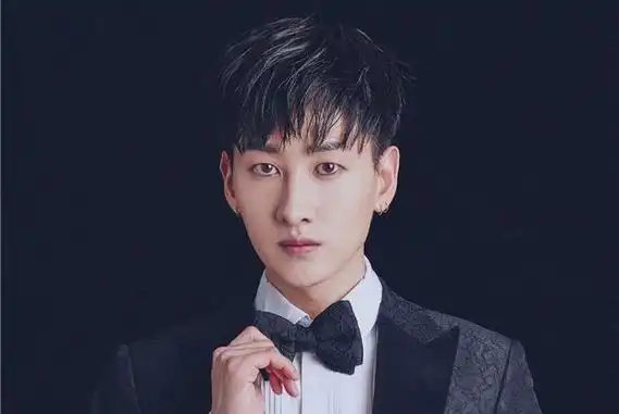 iu银赫照片事件真相 被骂的非常惨