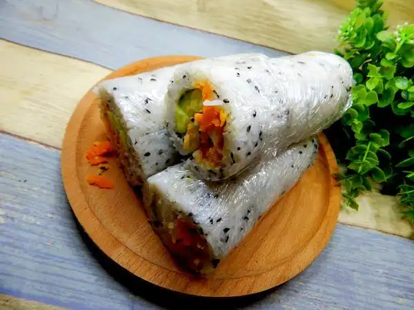 咸蛋黄饭卷的做法