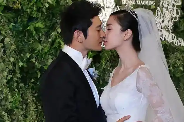 吃完黄晓明"红利"的杨颖,又回到了她的"怪圈"|杨幂|模特|陈伟霆|娱乐