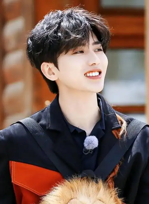 蔡徐坤壁纸你笑起来的样子可爱到犯规治愈生活中的一切不愉快