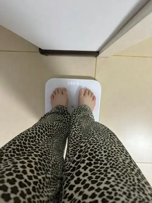 初始体重:158斤今日体重:146.4斤相较昨日: 0.4斤累计7015重:11.