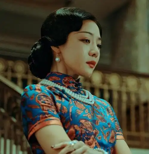 【5, 悬疑 缉毒:李易峰,宋轶,化身《暗夜行者》】5月22日,备受瞩目的