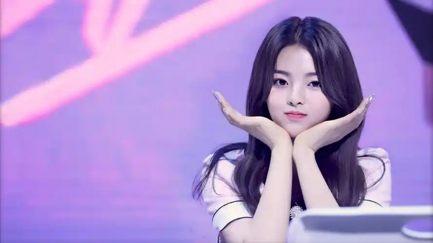 村民们都收藏了哪些杨超越1080p以上分辨率的电脑桌面或者手机壁纸?