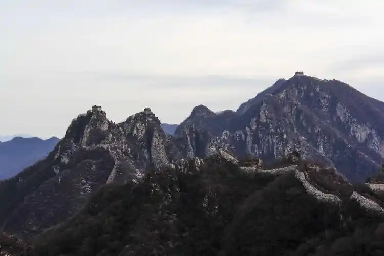 其它 2019年3月29日箭扣长城 写美篇去年4月5日正北楼的花开得很茂盛