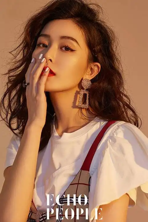 文咏珊港味复古写真曝光精致浪漫韵味十足