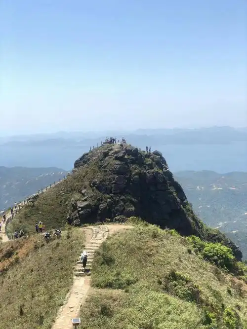 深圳第二高峰七娘山