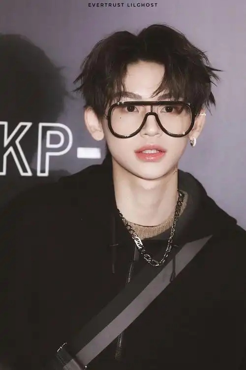 小鬼盘点191215lilghost一周手账12091215满城霓虹开出荒漠鲜活灵动的