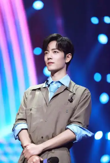 肖战蓝色衬衣清新帅气图片56