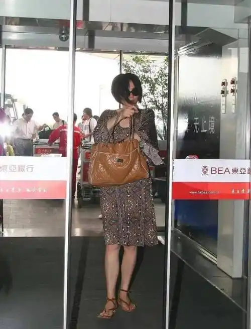 王菲彻底不把自己当明星!