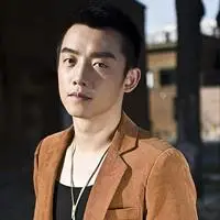 中国内地新生代85后男演员郑恺帅气头像图片附郑恺个人资料