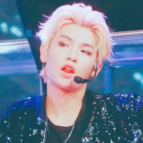 justin黄明昊/自截男爱豆头像/二传明细出处by小乔妹妹的