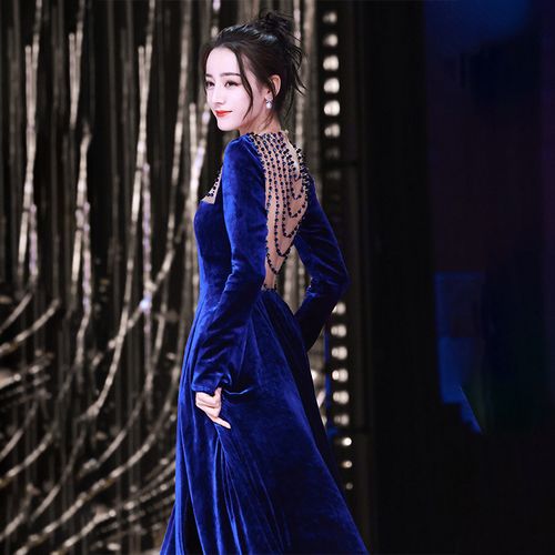 迪丽热巴明星同款蓝色丝绒开叉拖尾高端宴会礼服