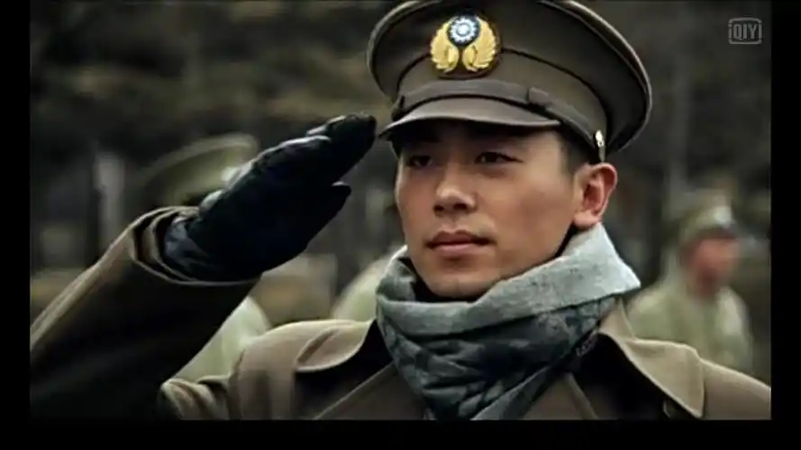 没想到朱亚文演军人也可以这么帅远去的飞鹰刚看第一集